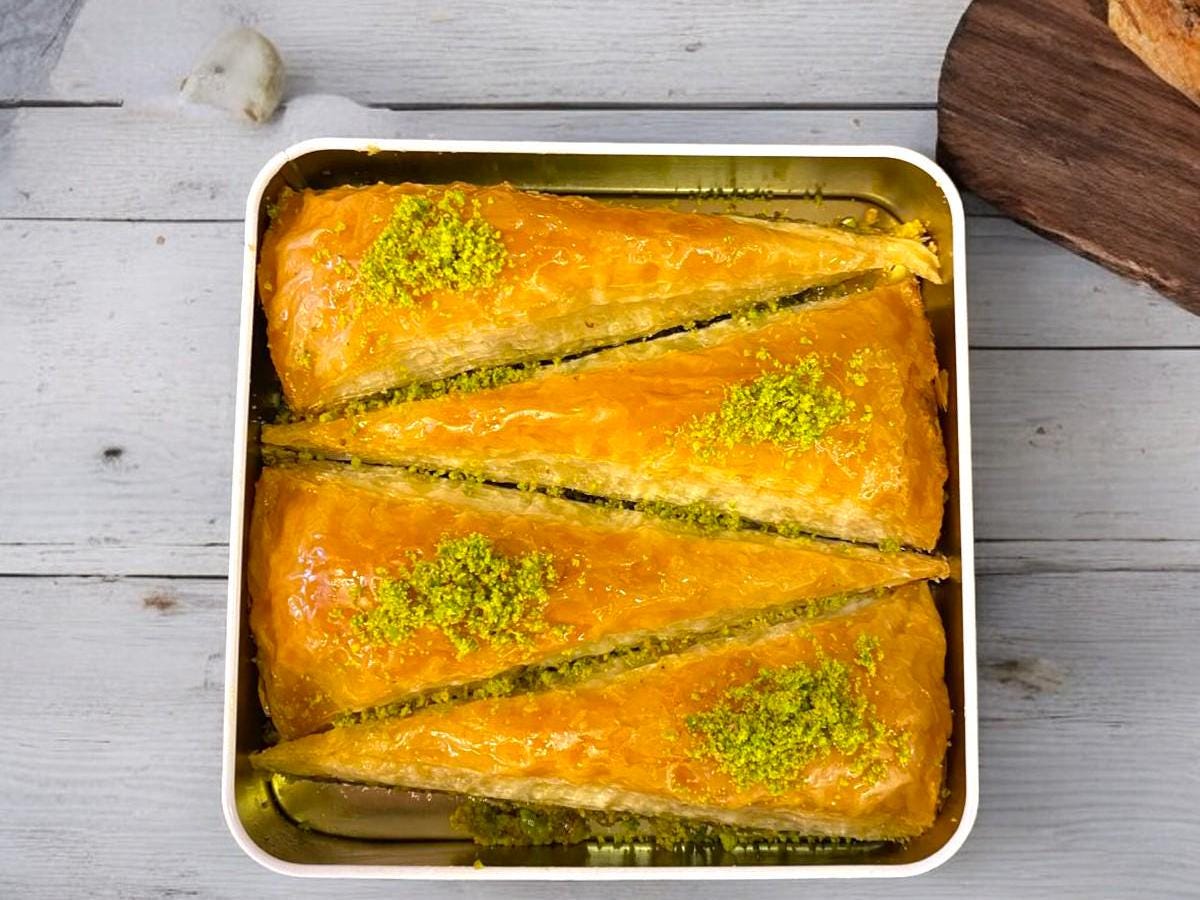 Baklava With Pistachio, Carrot Slice Baklava,Turkish Dessert, Baklava Gift Box, Homemade Baklava, Fresh Baklava, Turkish Pastry