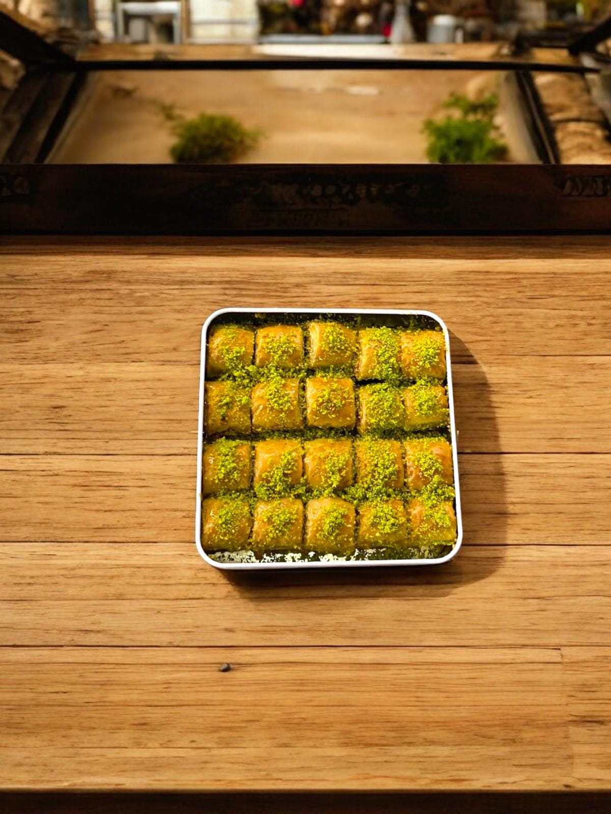 Turkish Mini Baklava With Pistachio, Personalized Gift Baklava, Baklava Free Shipping Tin Box, Homemade Baklava, Turkish Baklava Gift Box