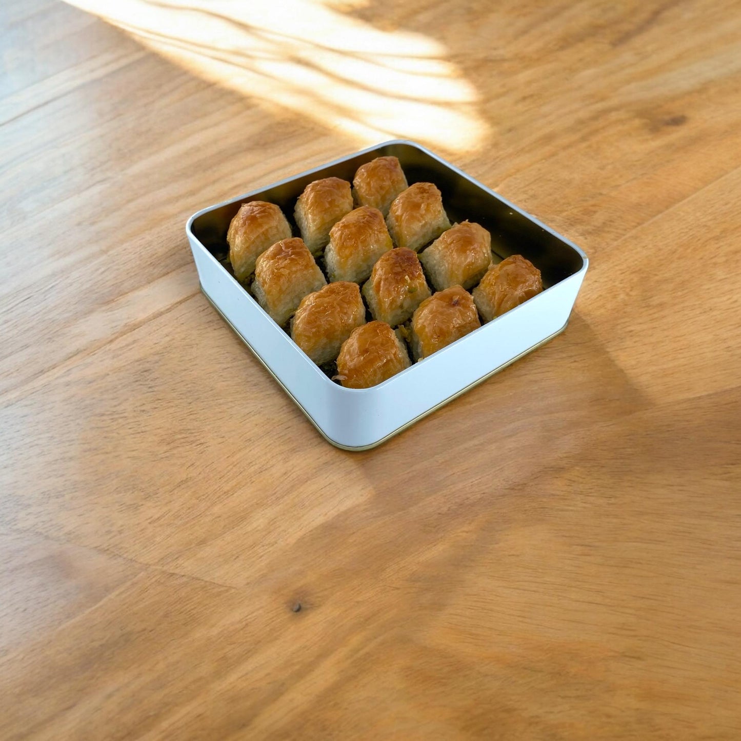 Baklava With Pistachio, Handmade Baked Goods, Baklava Gift Box, Fresh Baklava, Mediterranean Dessert, Pistachio Baklava, Turkish Baklava