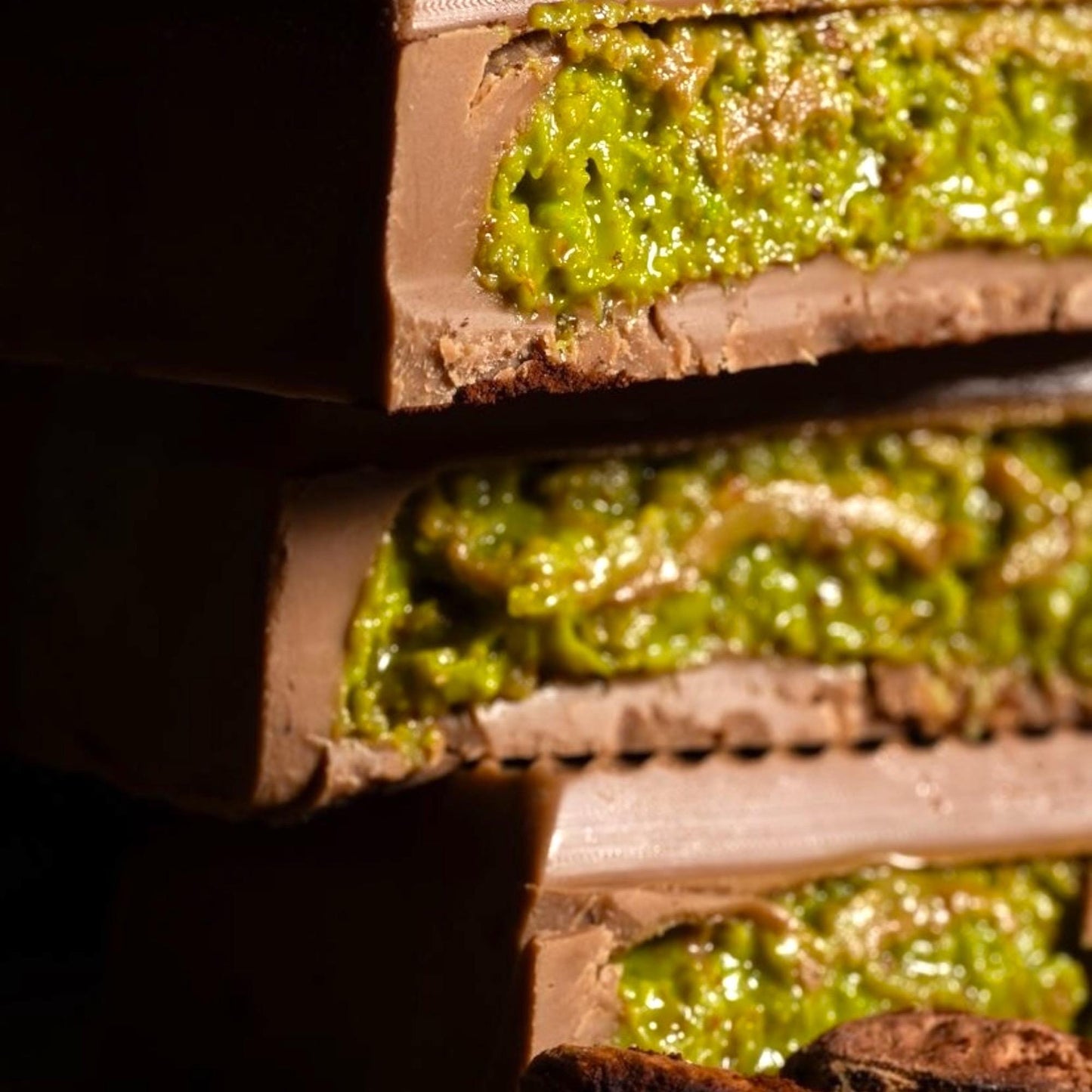 Dubai Chocolate Bar Pistachio, Crispy Kadaifi Chocolate Bar, Chocolate Dubai Bar, Pistachio Cream Dubai, Knafeh Chocolate Pistachio Bar