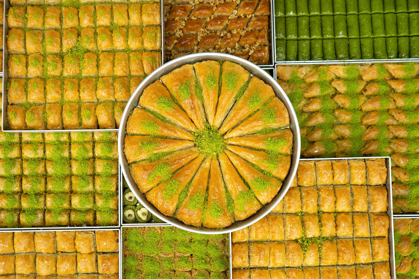 Baklava Tray with Turkish Pistachio, Baklava in Tray, Baklava for Special Events, Wedding Dessert, Engagement Baklava