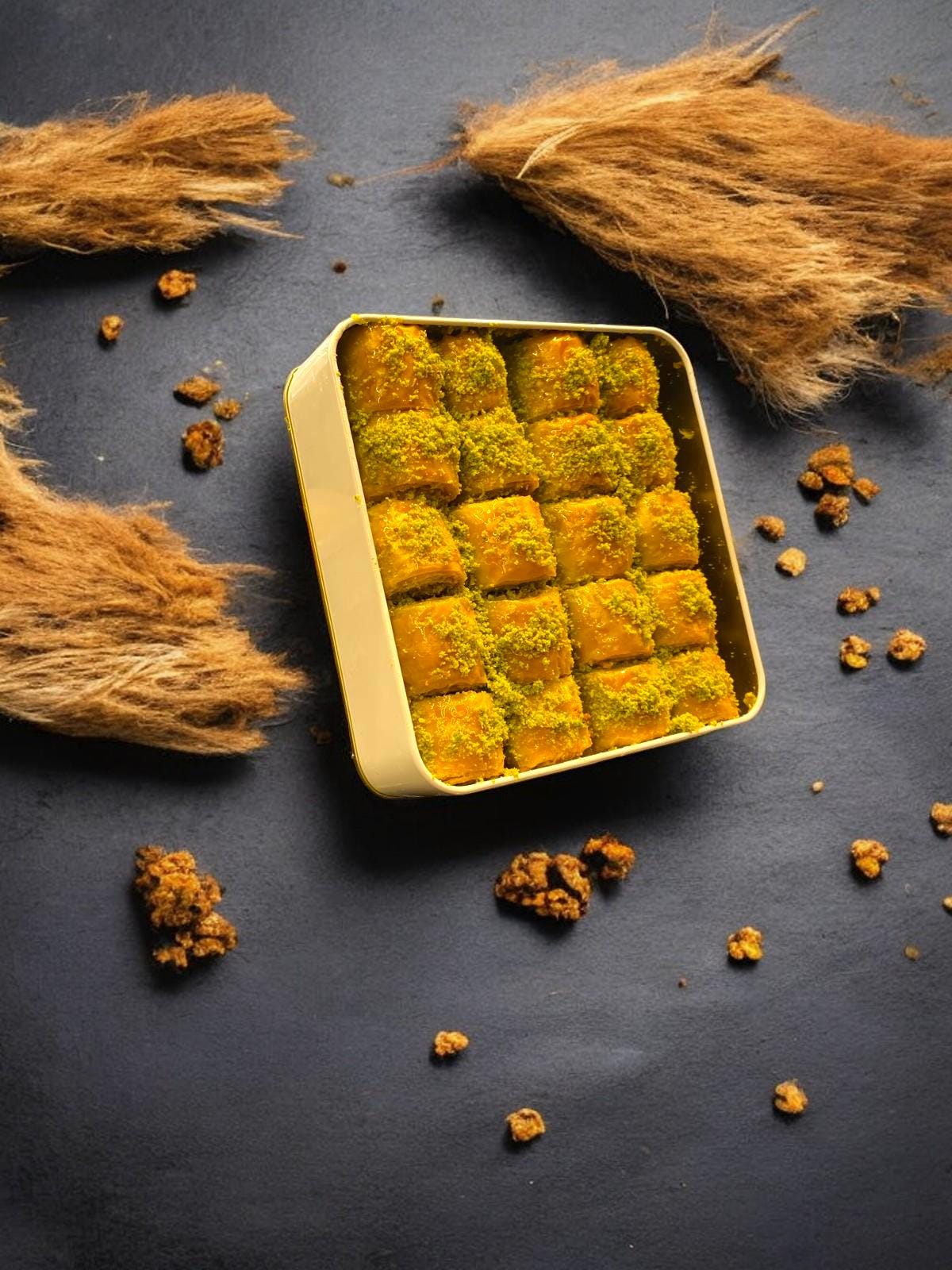 Turkish Mini Baklava With Pistachio, Personalized Gift Baklava, Baklava Free Shipping Tin Box, Homemade Baklava, Turkish Baklava Gift Box