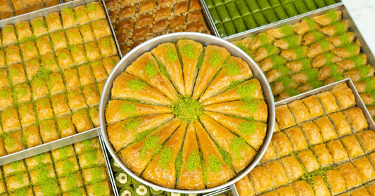 Turkish Baklava With Pistachio Tray 90 Piece, Wedding Favors