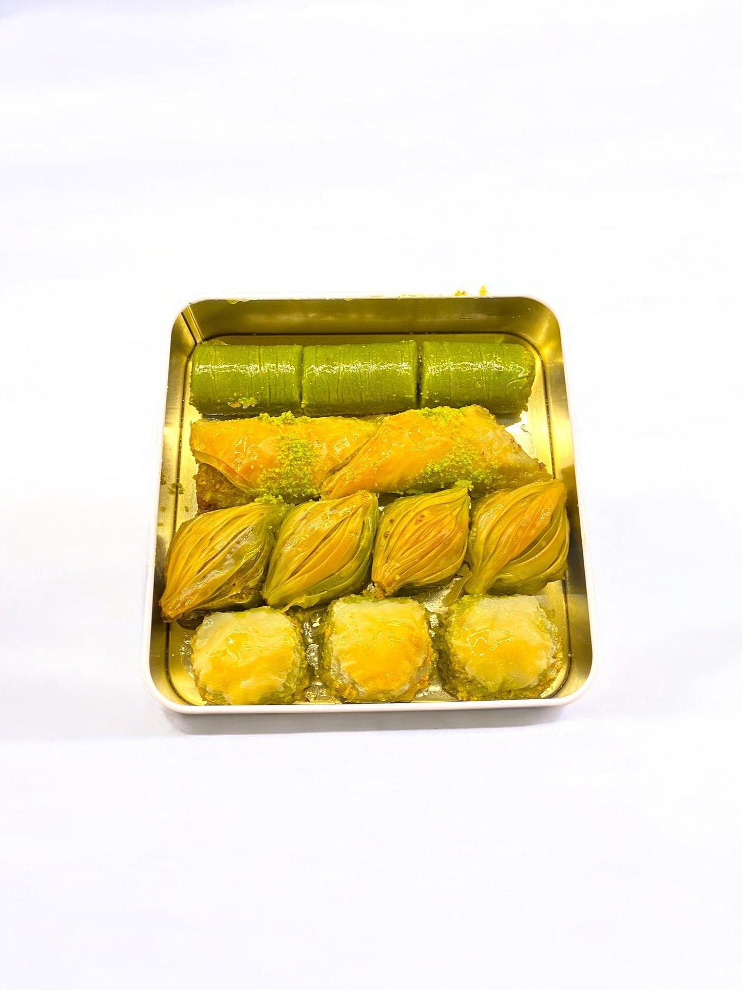 Mixed Turkish Baklava Gift Tin Box, Baklava With Pistachio And Walnut Basket, Crispy and Delicious Baklava, Delicacies for Dessert Lovers