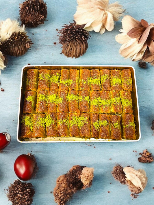 Turkish Pistachio Knafah, Turkish Pistachio Kadayif, Handmade Pistachio Knafah, Food Theme Gift, Dessert Box, Turkish Mixed  Dessert Tin Box