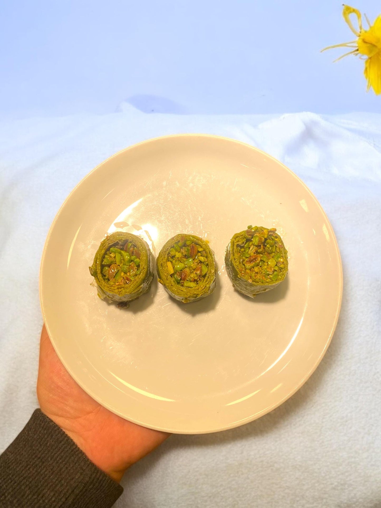 Turkish Baklava With Pistachio, Thin Dough with Lots of Pistachios Baklava Custom Tin Gift Box, Delicious Pistachio Dessert Gourmet Basket