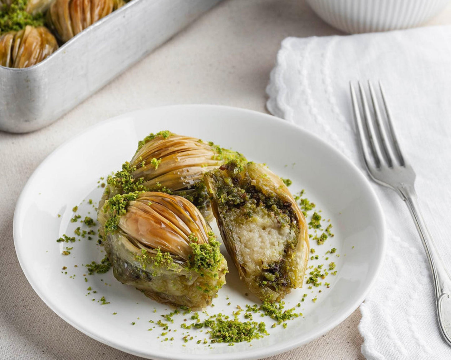 Turkish Baklava Pistachio Cream Gift Tin Box, Homemade Pistachio Baklava, Turkish Dessert, Handmade Baklava Box, Mediterranean Desserts