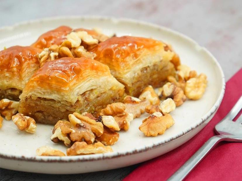 Homemade Turkish Baklava Walnut, Fresh Handmade Dessert, Baklava Tin Gift Box, Turkish Baklava With Crispy  Fresh Walnuts, Turkish Dessert