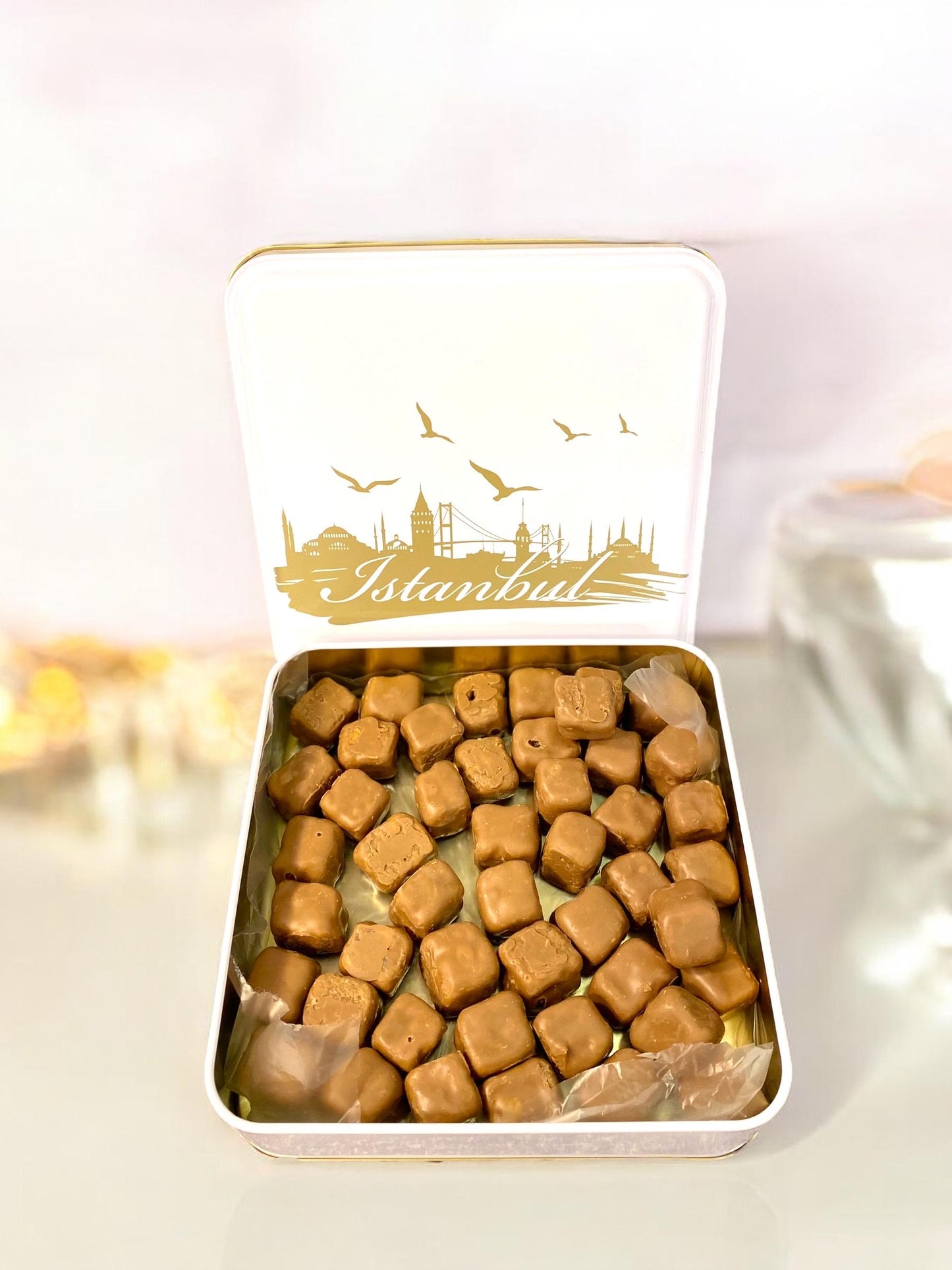 Turkish Delight With Pistachio Tin Box, Gourmet Chocolate Candy, Turkish Delight Gift Box, Soft Candy, Fudge Chocolate Covered Dessert