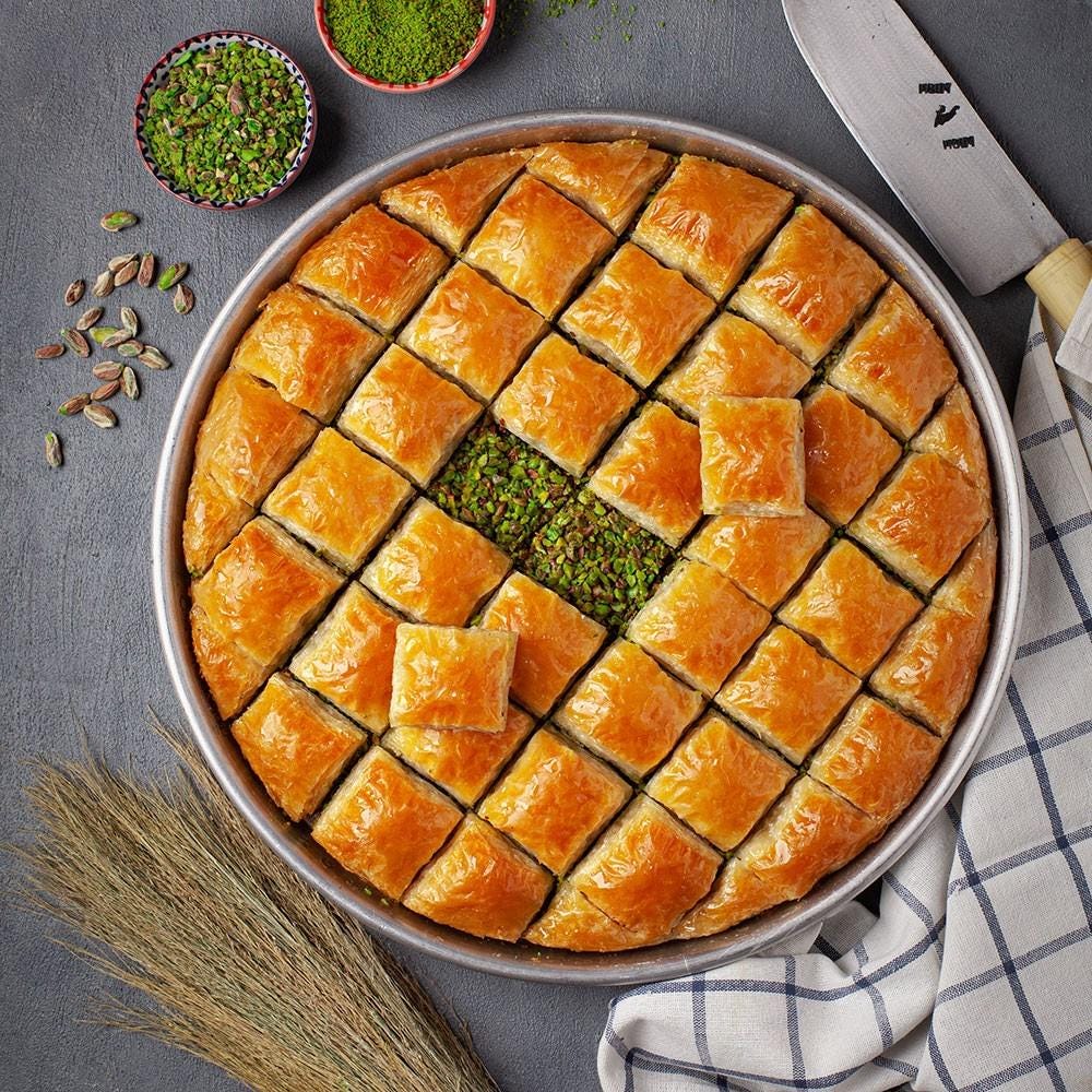 Turkish Pistachio Baklava Box, Unique Gift Idea Turkish Baklava Gift, Homemade Pistachio Baklava, Handmade Baklava Gift, Classic Baklava