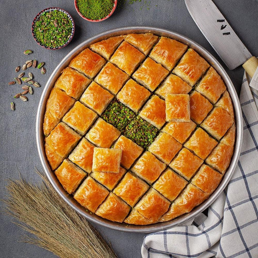 Turkish Pistachio Baklava Box, Unique Gift Idea Turkish Baklava Gift, Homemade Pistachio Baklava, Handmade Baklava Gift, Classic Baklava