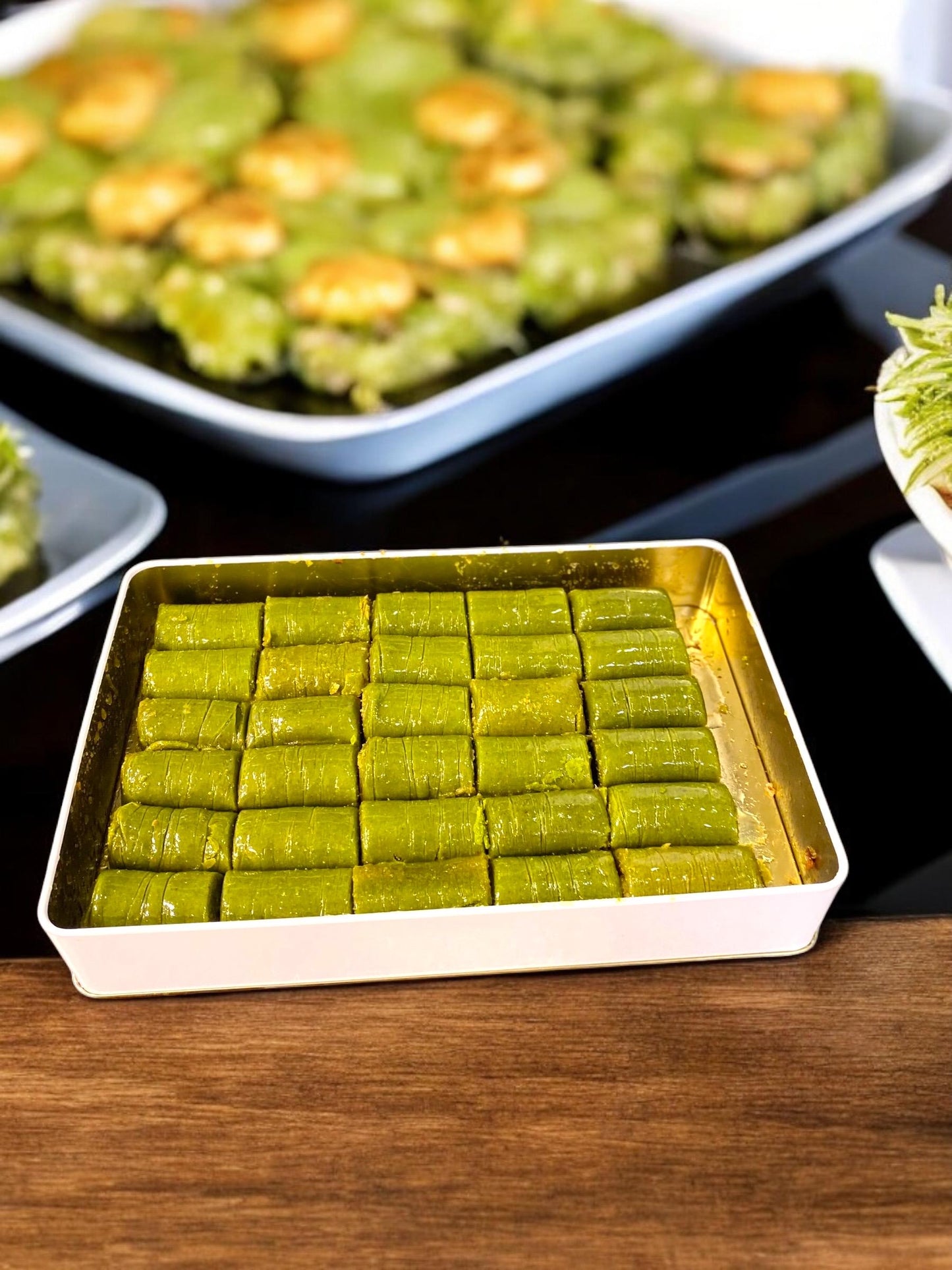 Turkish Baklava With Pistachio Gift Tin Box, Thin Dough with Lots of Pistachios Baklava, Custom Tin Gift Box, Delicious Pistachio Dessert