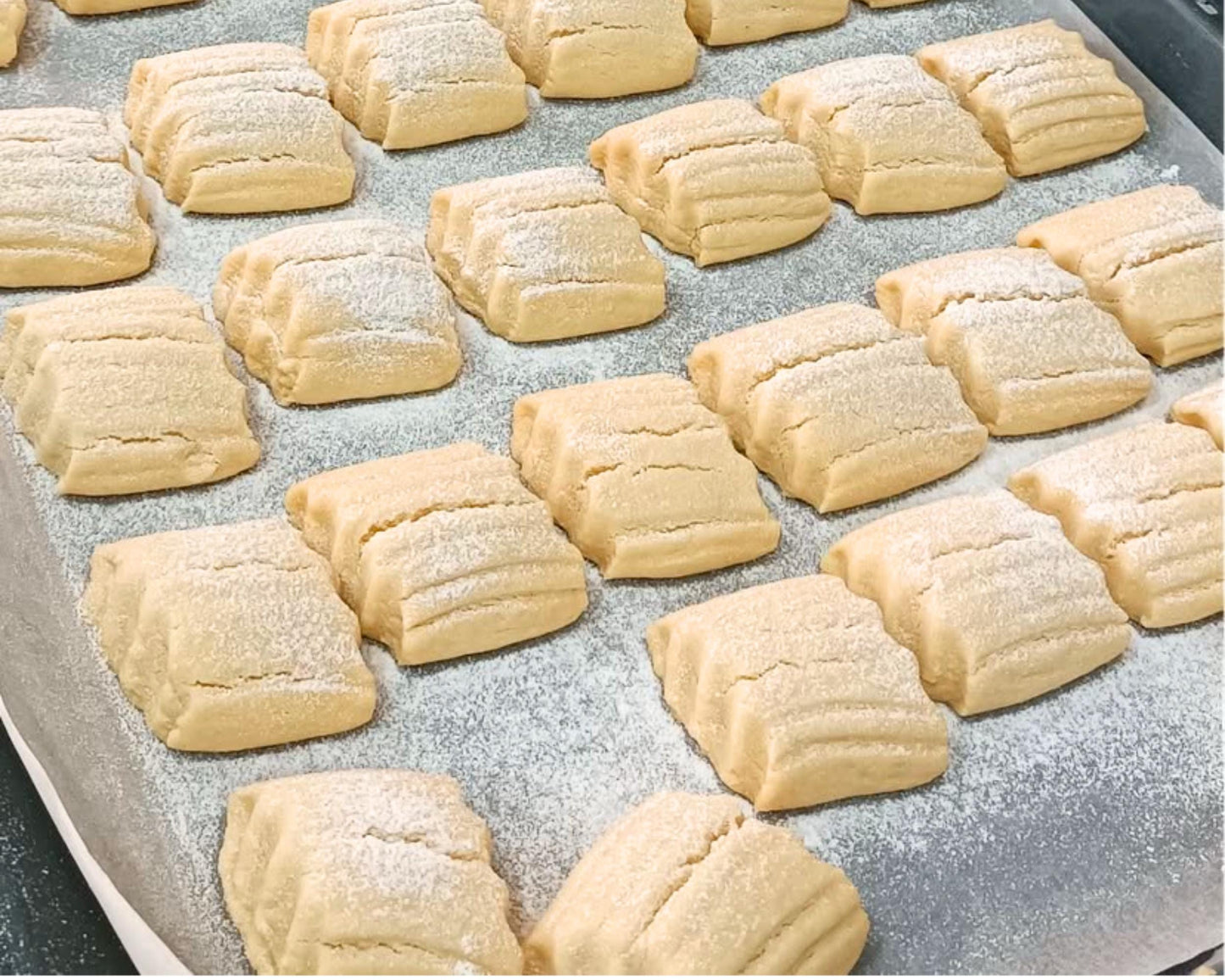 Turkish Cookies Flour Cookies - 16 Pieces of Whole Pistachio Decorated Cookies, Perfect Tea Companion, Handmade and Fresh from Istanbul